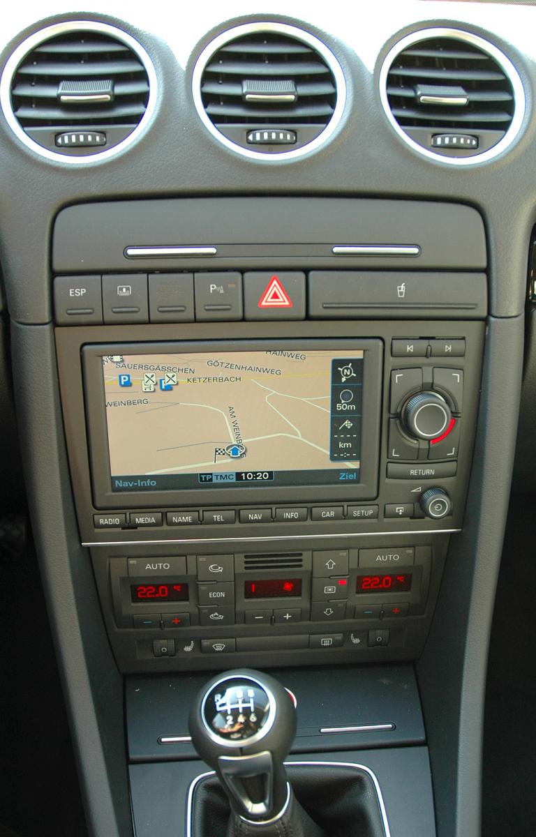 Seat Exeo: Blick auf den mittleren Armaturenträger. 