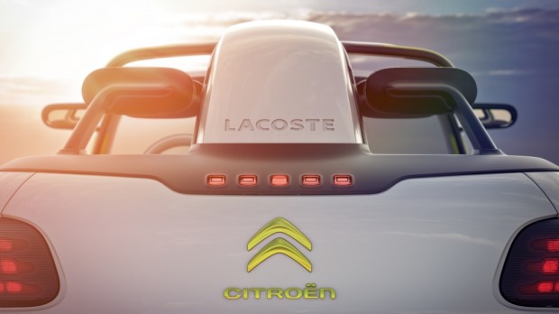 Sitzbezüge im Lacoste-Piqué-Stoff