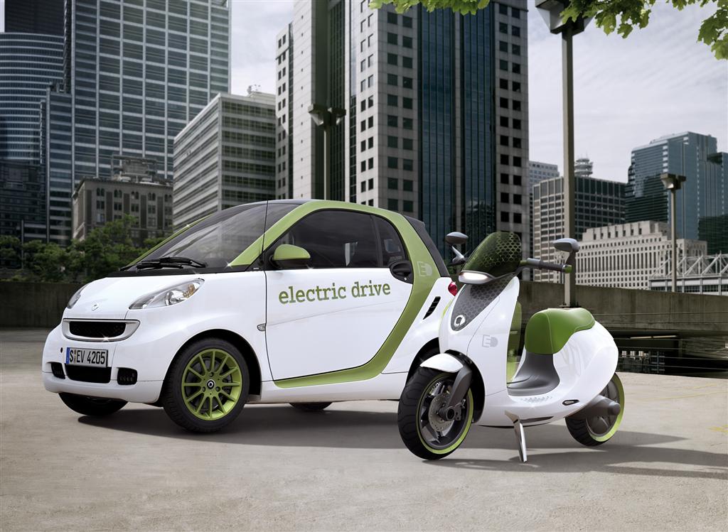 Smart E-Scooter: Mit den typischen Vorteilen des Fortwo Electric Drive.