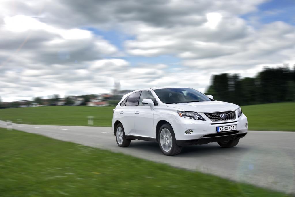 Test: VW Touareg Hybrid vs. Lexus RX 450h