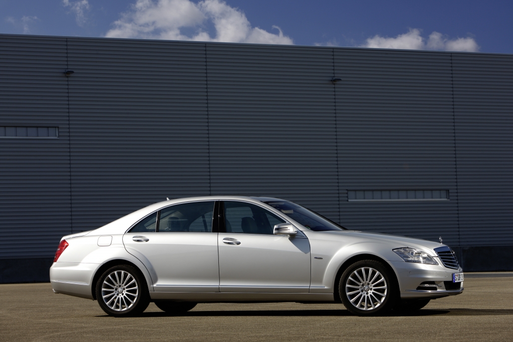 Vier Zylinder für die Mercedes S-Klasse 