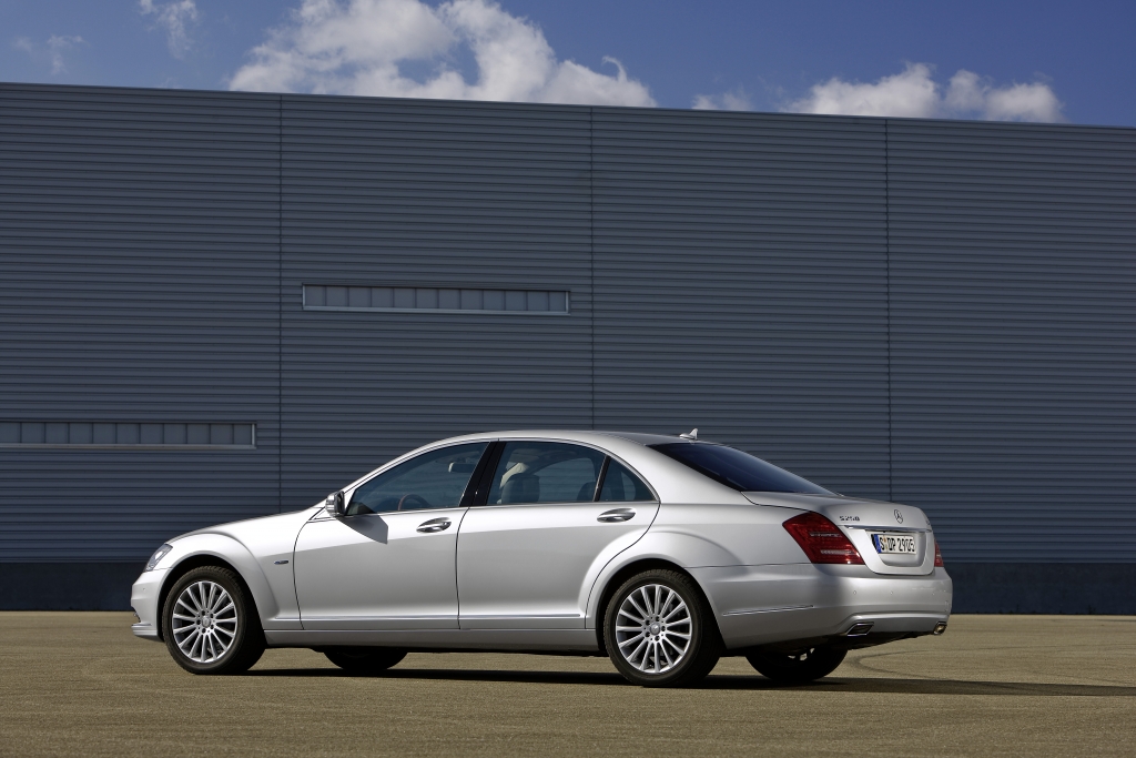 Vier Zylinder für die Mercedes S-Klasse 