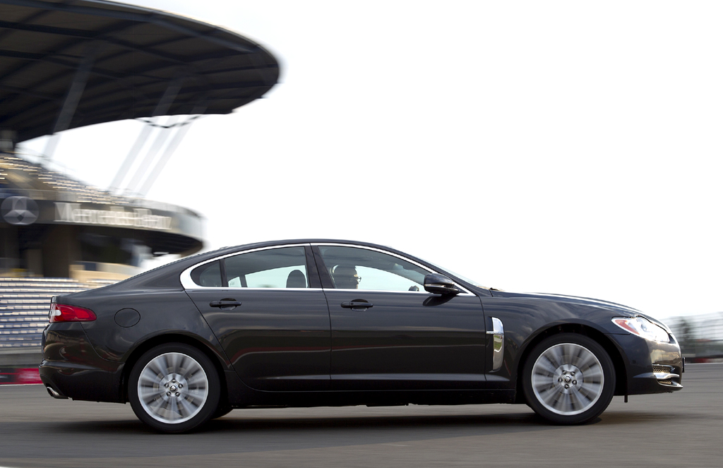 Zum Jubiläum hat Jaguar die beiden XF-Sondermodelle Grace (für Anmut) ... 