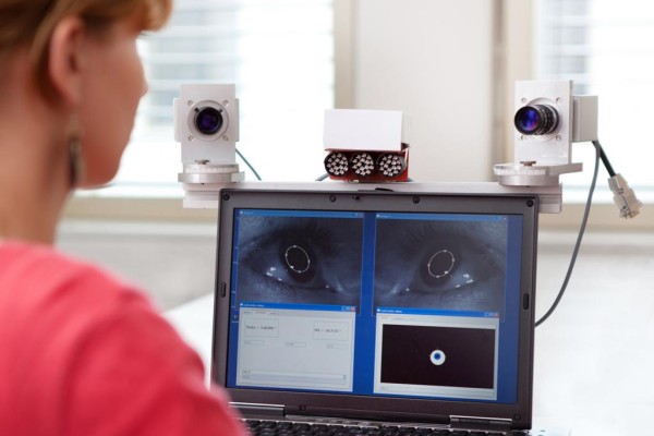 ''Eye-Tracker'' erkennt müde Fahrer auf den ersten Blick 
