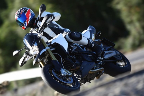 Aprilia Dorsoduro 1200: Erwachsener Fahrspaß 