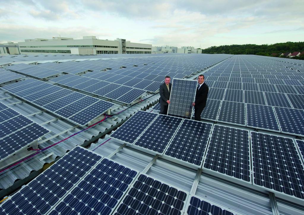 Audi stellt 27 000 Quadratmeter für Photovoltaik-Kraftwerk bereit