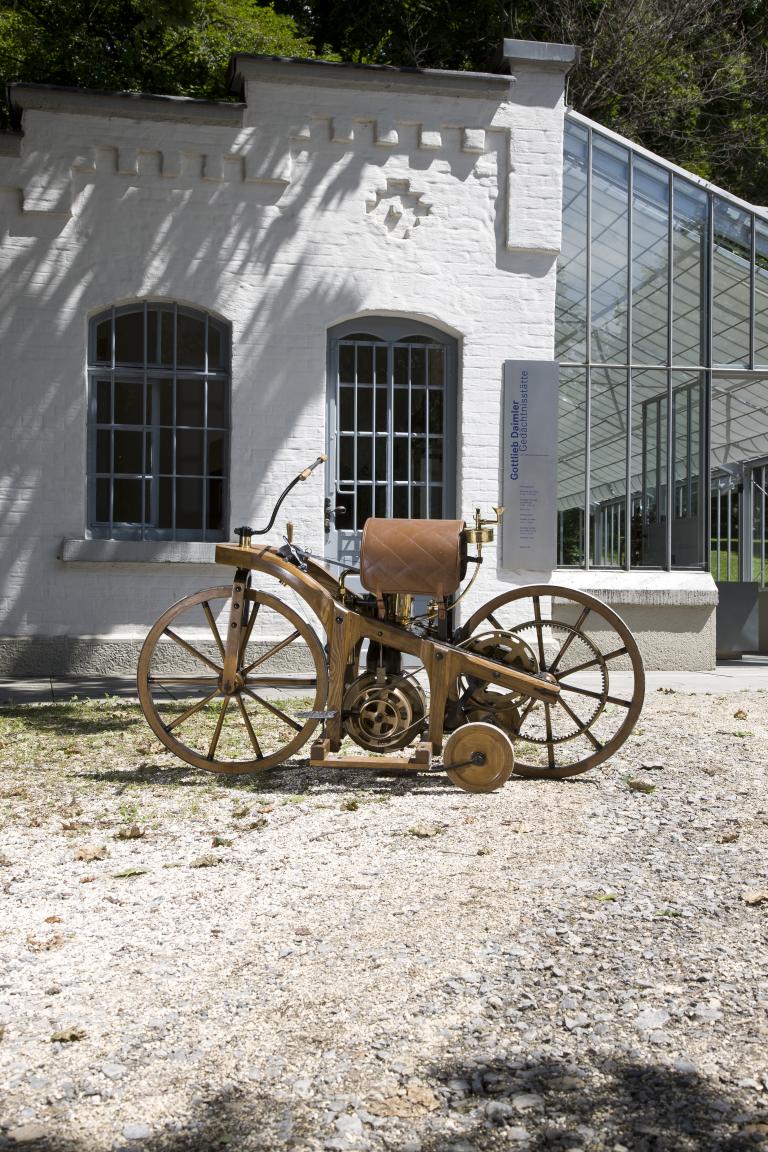 Daimler Reitwagen von 1885.