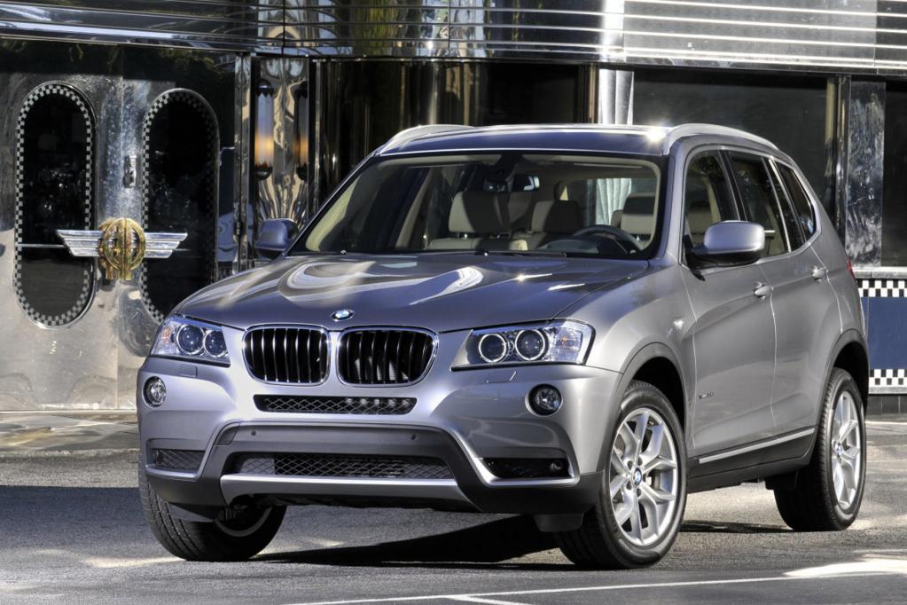 Das Leergewicht des SUV beträgt über 1,7 Tonnen. 