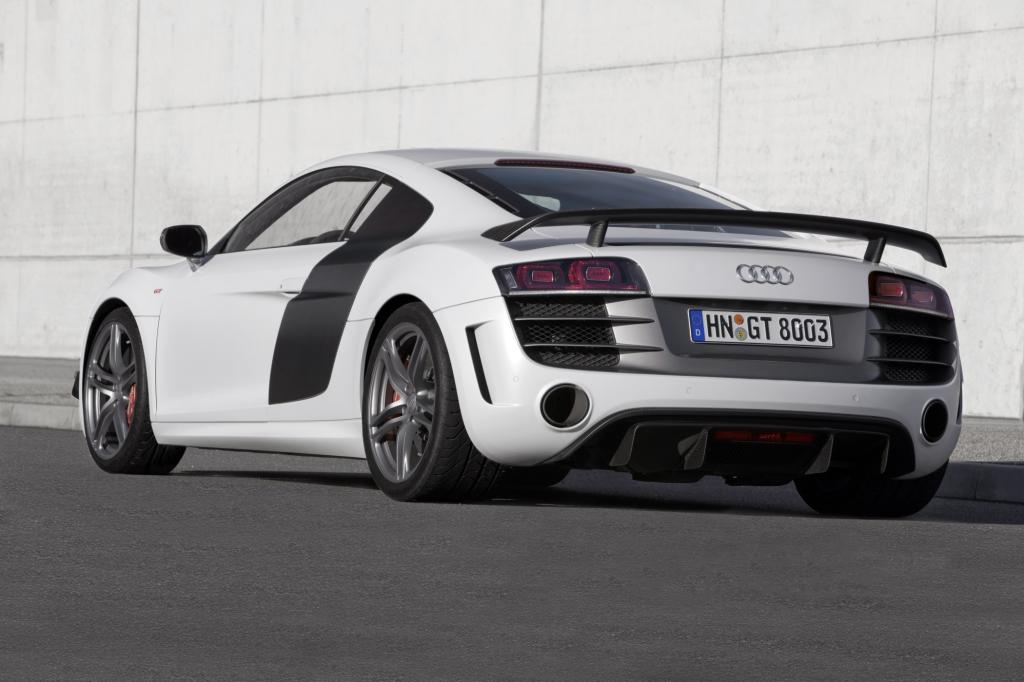 Der Audi R8 GT tritt unter andere gegen den Porsche 911 GT3 an