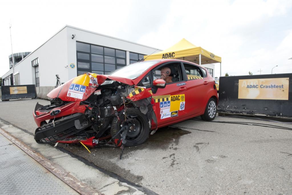 Der Ford Focus nach dem Zusammenprall