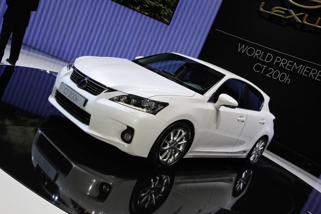 Der Lexus CT 200h rollt im kommenden Frühjahr auf die Straßen. 