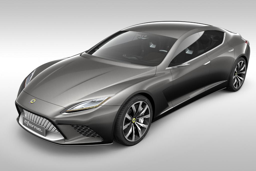 Der Lotus Eterne wird von einem 5,0-Liter-V8-Motor angetrieben, der von einem Elektromotor unterstützt wird. 