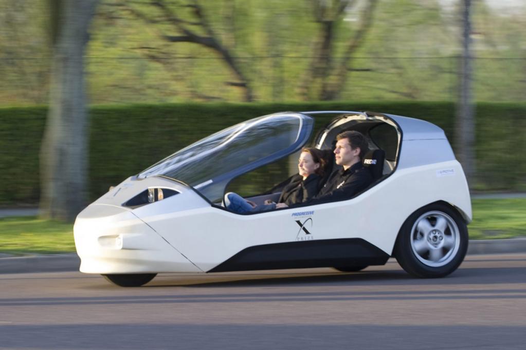 Der Prototyp erreicht mit seinem 30 kW E-Motor eine Höchstgeschwindigkeit von 130 km/h. Die Akku-Kapazität soll für 160 Kilometer reichen. 