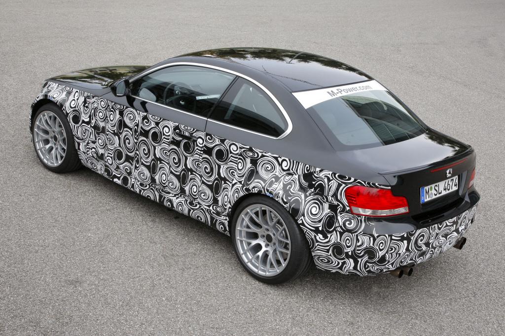 Der Prototyp ist BMW-typisch beklebt