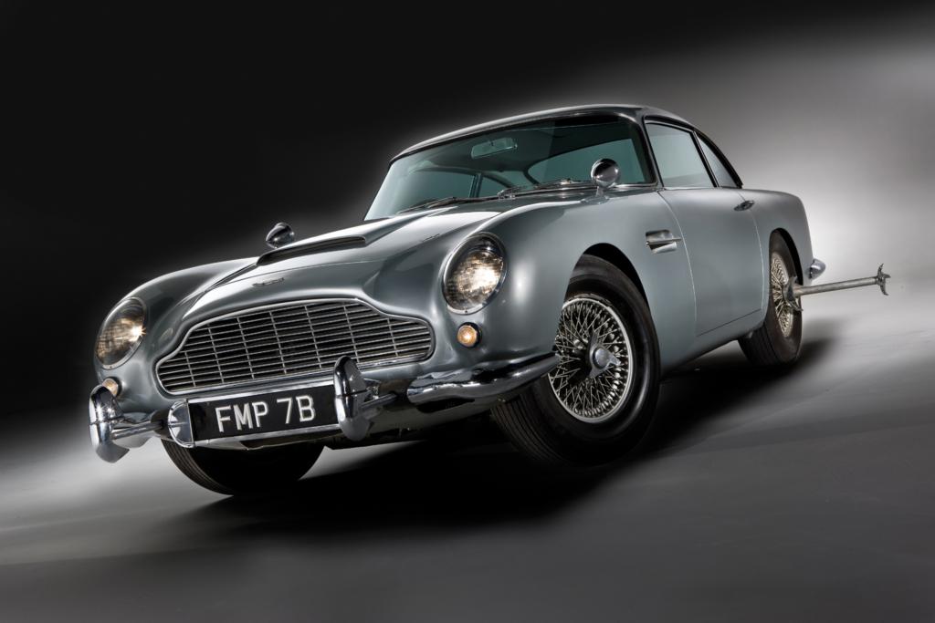 Der Wagen ist bekannt aus Goldfinger und Thunderball