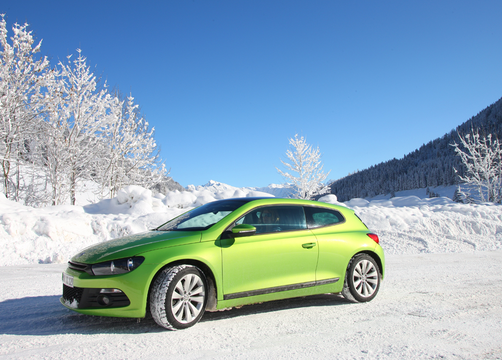 Die richtige Bereifung macht das Fahren in Winterlandschaften sicherer. 