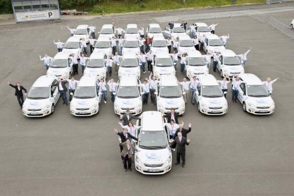 Eco Challenge: Siegerteam verbrauchte mit Toyota Auris Hybrid im Schnitt 3,86 Liter