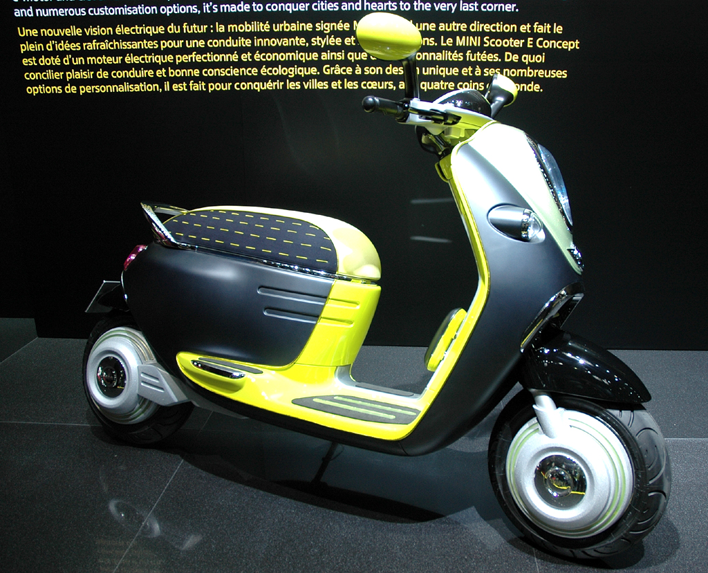 Elektroroller der BMW-Tochter Mini. 