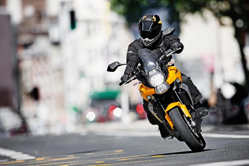 Für 7 995 Euro ist die überarbeitete Kawasaki Versys zu haben. 