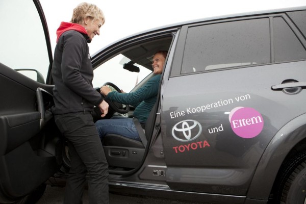Fahrsicherheitstrainings für Mütter