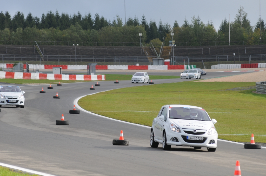 Fahrspaß pur: Mit dem Opel Corsa OPC über den Nürburgring