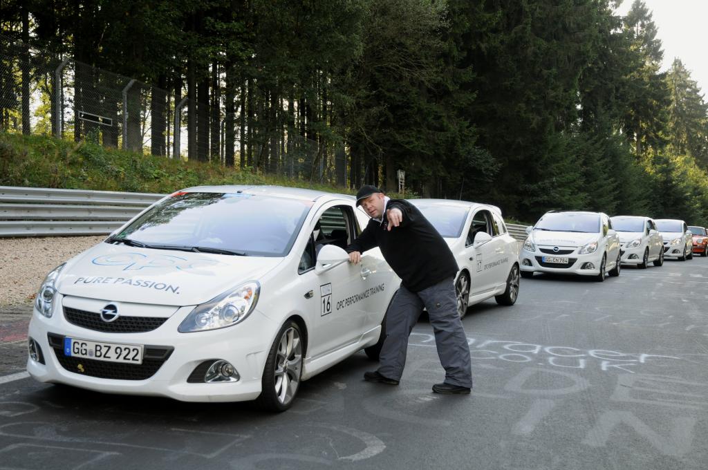 Fahrspaß pur: Mit dem Opel Corsa OPC über den Nürburgring