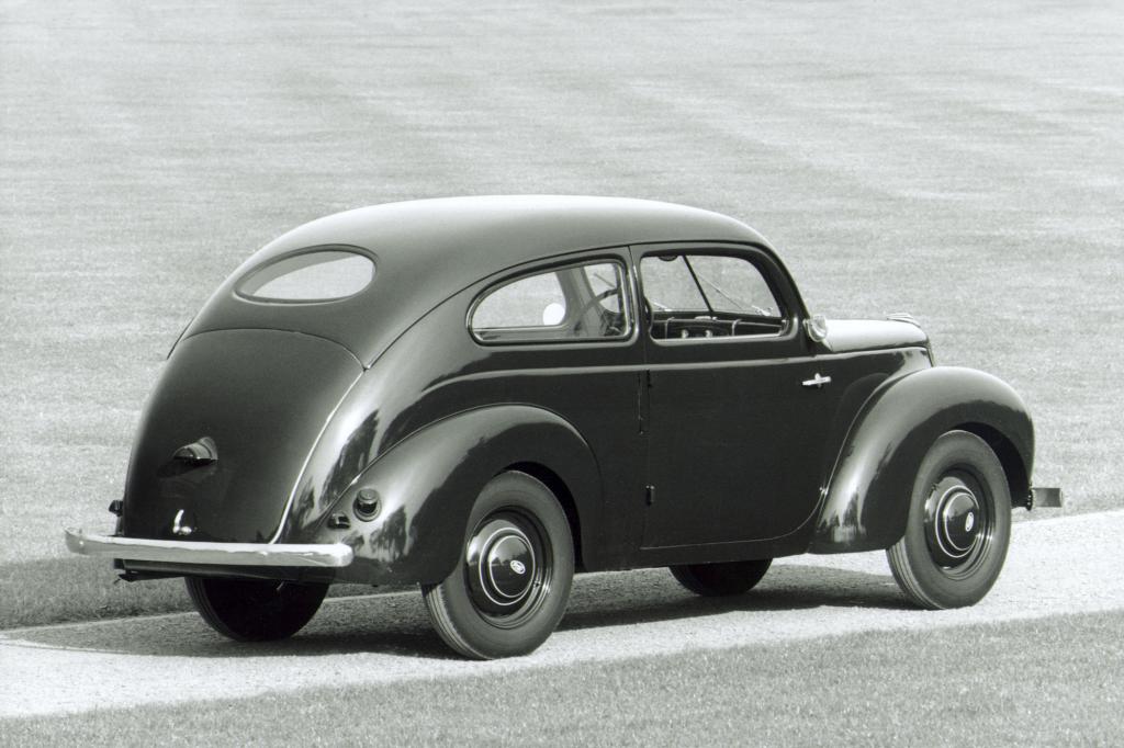 Ford Taunus Buckel, 1939