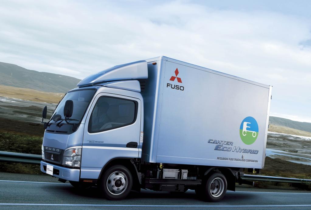 Fuso verkauft 1000sten Canter Eco Hybrid