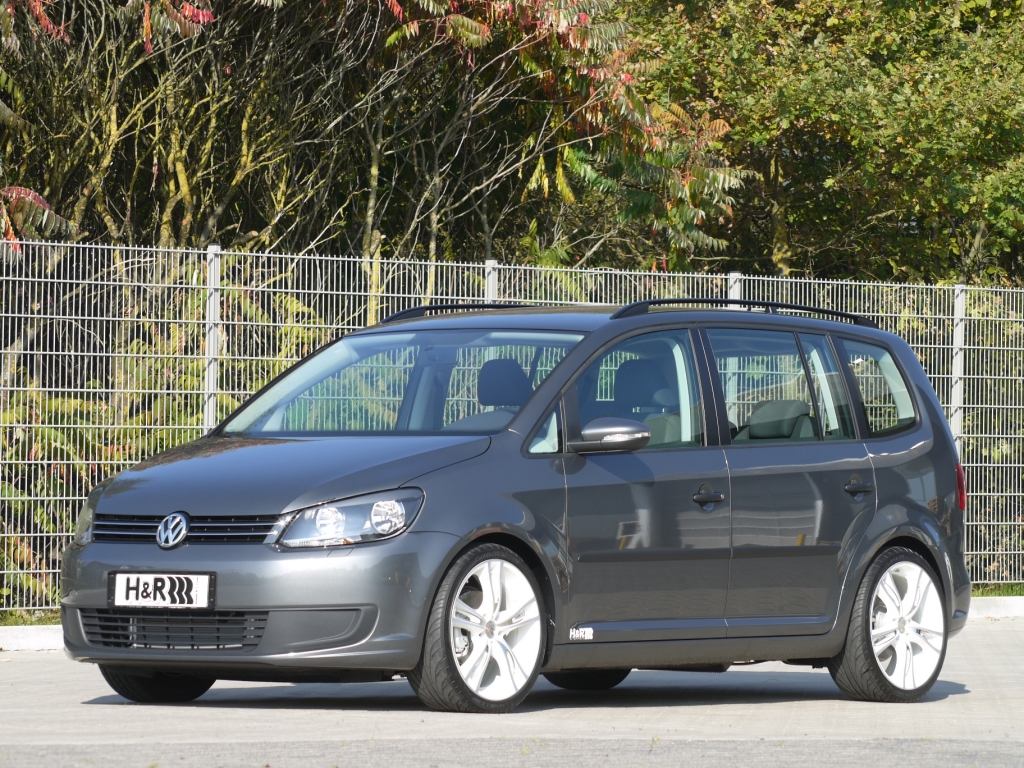 H&R VW Touran: Dynamischer Raumtransporter