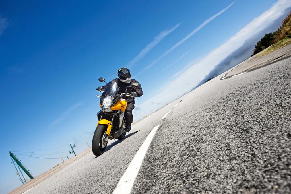 In Deutschland ist die Versys serienmäßig mit ABS ausgestattet. 