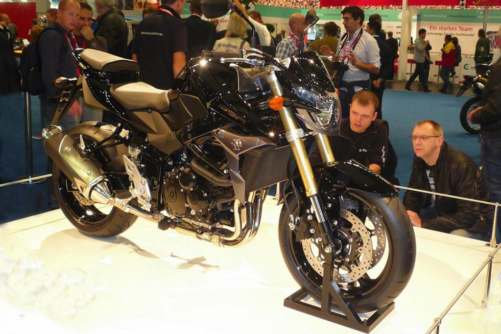 Interessant ist die Suzuki GSX 750, die nun über mehr Drehmoment verfügt. 