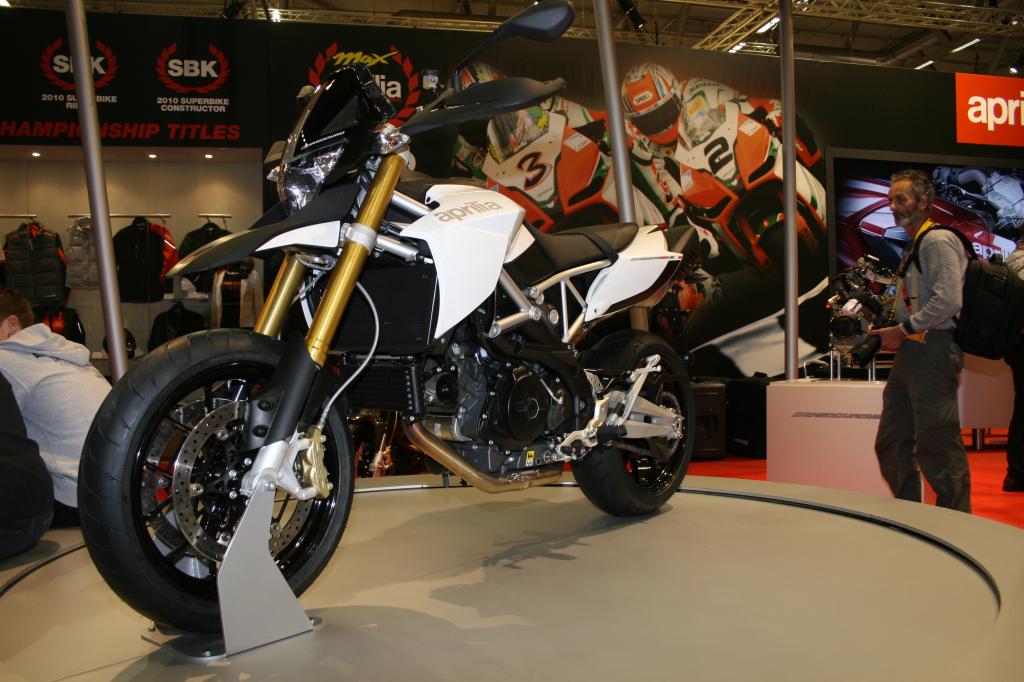 Intermot 2010: Aprilia präsentiert Dorsoduro 1200