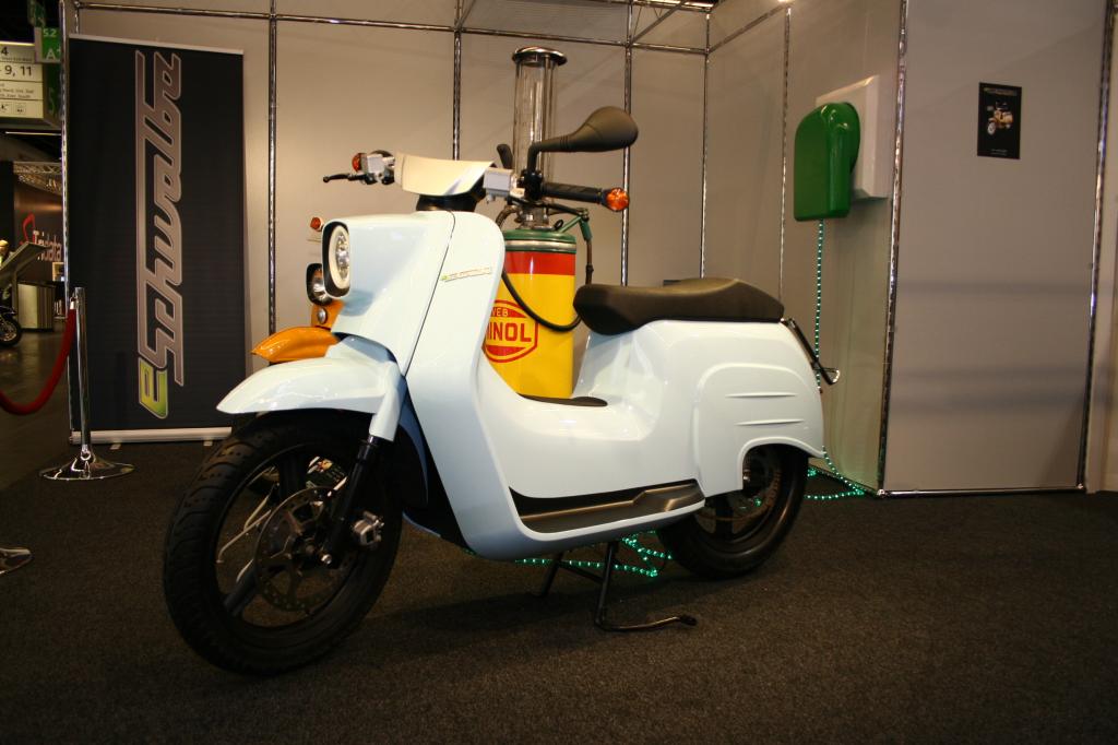 Intermot 2010: Die Steckdose siegt