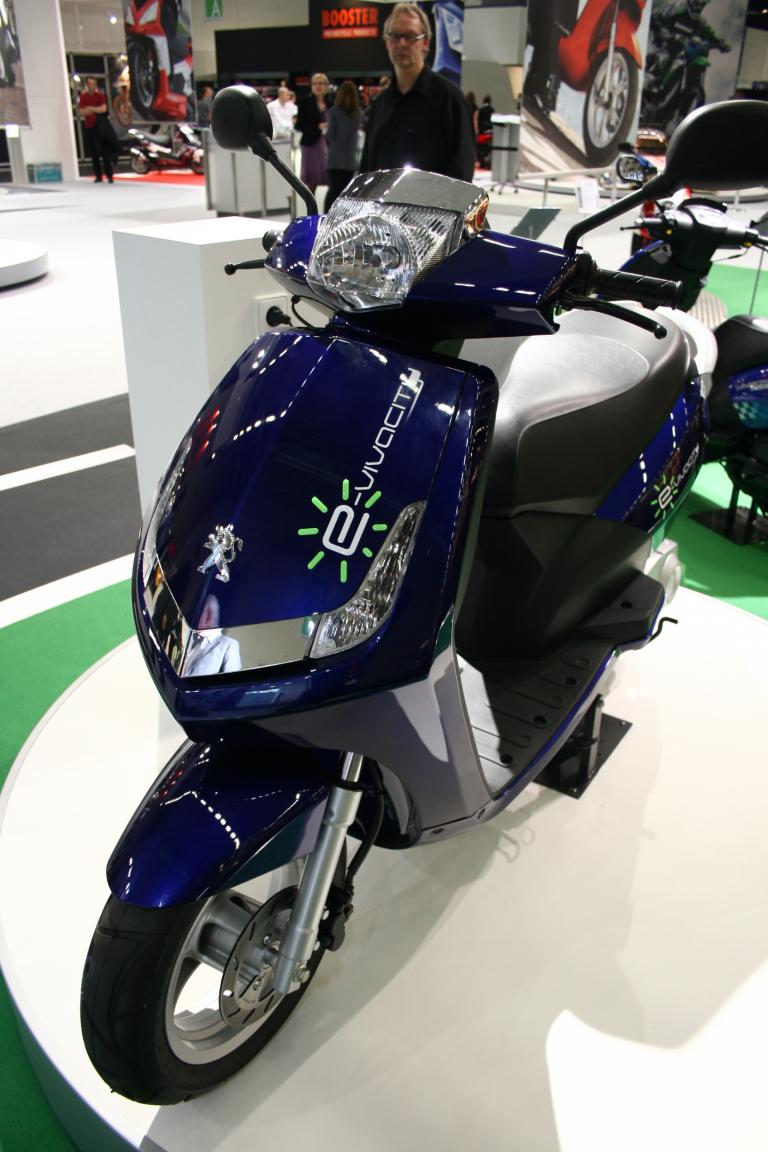 Intermot 2010: Die Steckdose siegt