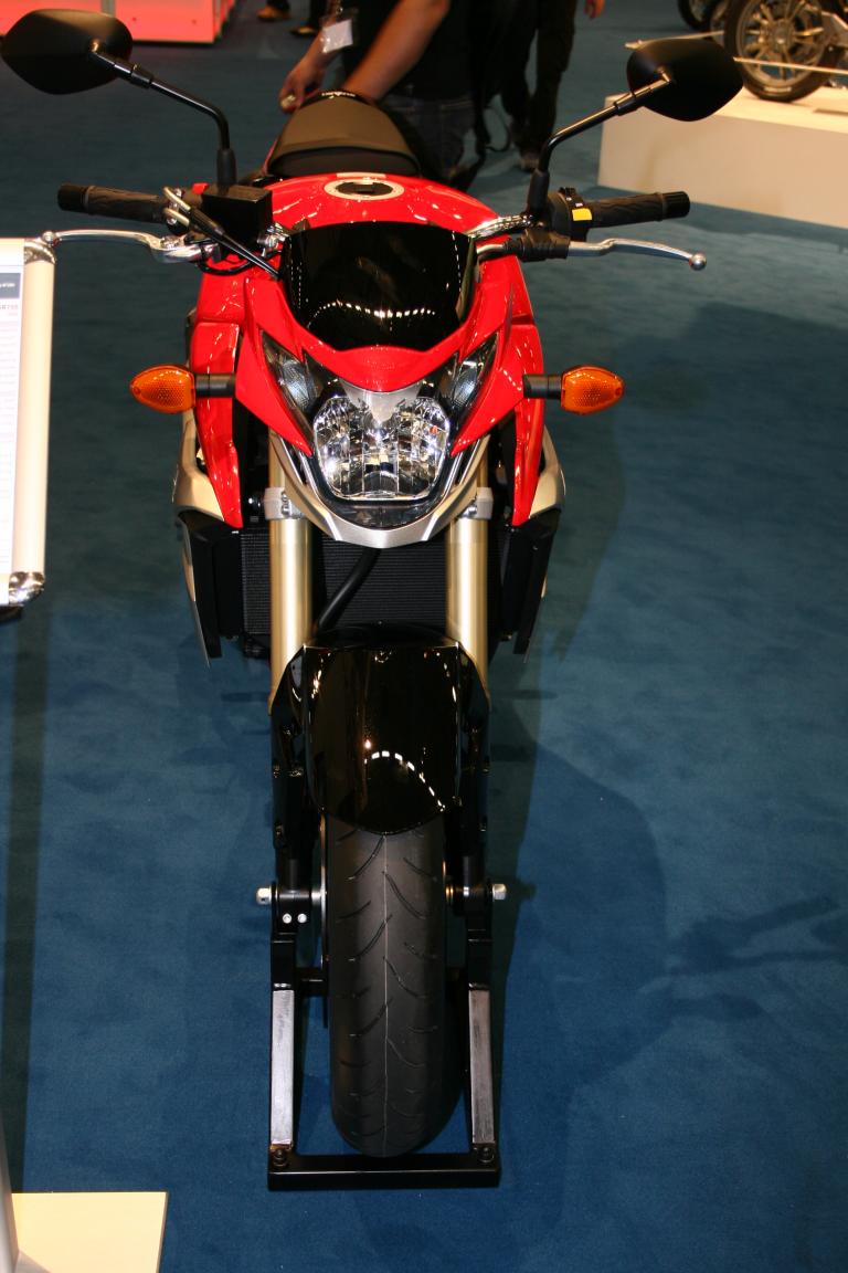 Intermot 2010: Suzuki präsentiert GSR 750