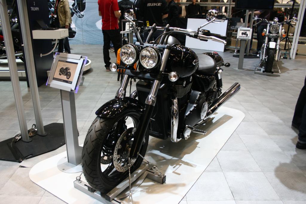 Intermot 2010: Triumph legt Thunderbird Storm auf