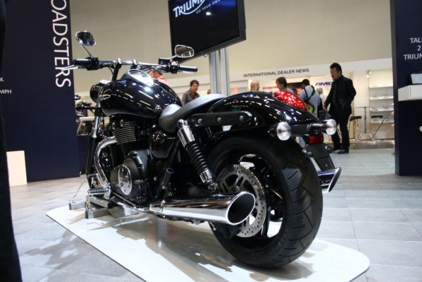 Intermot 2010: Triumph legt Thunderbird Storm auf