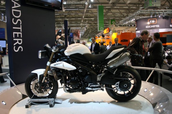 Intermot 2010: Triumph zeigt neue Speed Triple 1050