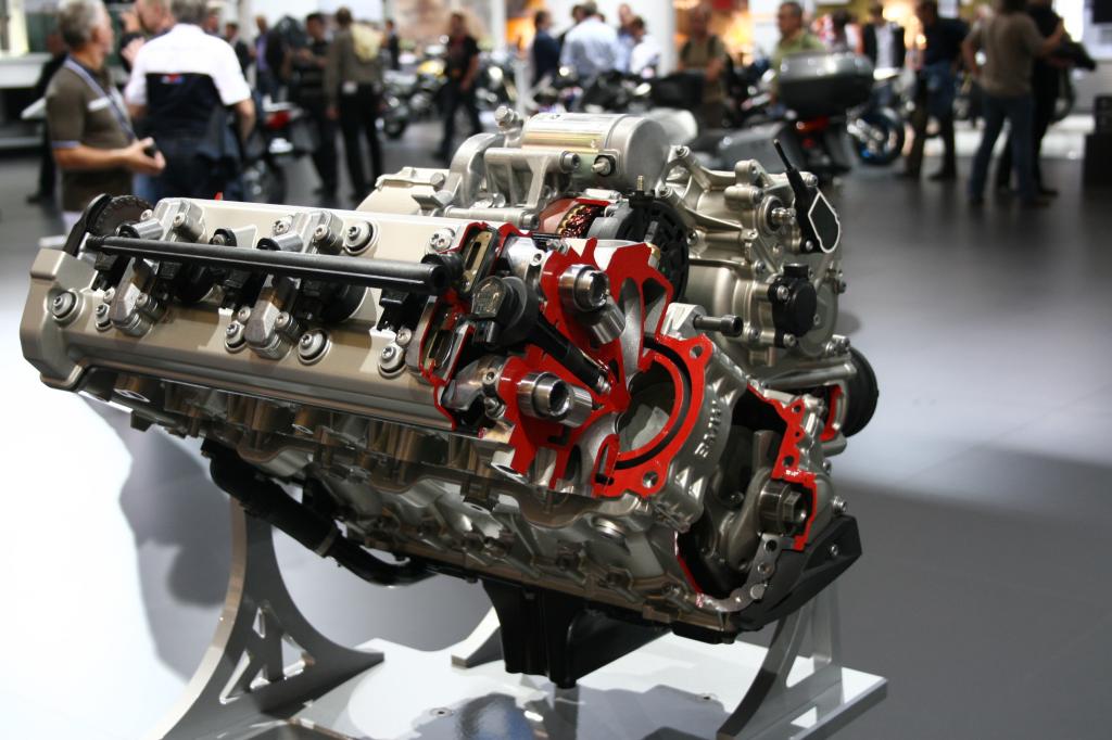 Intermot 2010. BMW stellt neue Sechszylinder-Baureihe vor