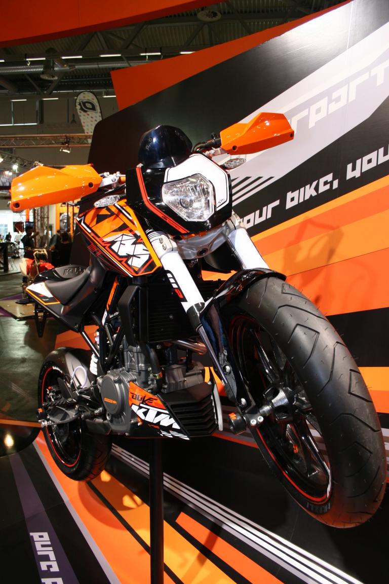 Intermot 2010. Premiere für die KTM 125 Duke