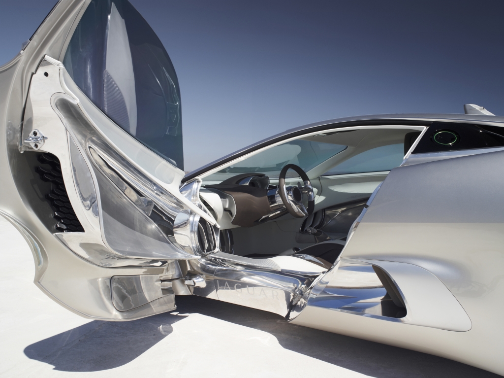 Jaguar C-X75: Mit Gasturbinen zu hohen Reichweiten 
