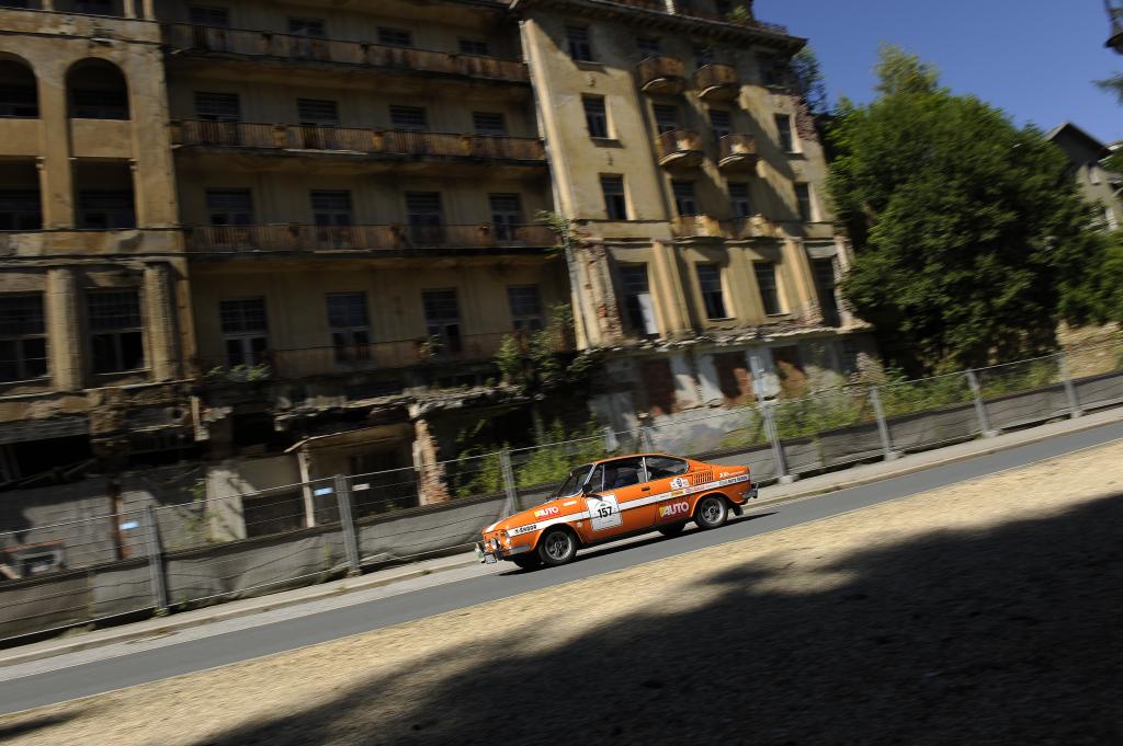 Kahle und Göbel gewinnen im Škoda 110 R am Nürburgring