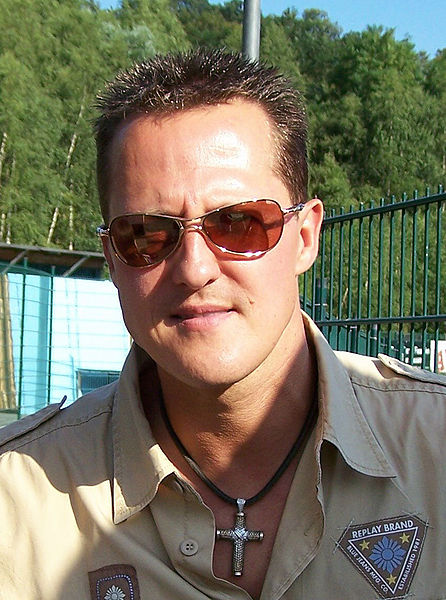 Keine Angst vor Profis - Schumi würden Männer gerne mit auf eine Autofahrt nehmen, Foto: Daniel Milbord