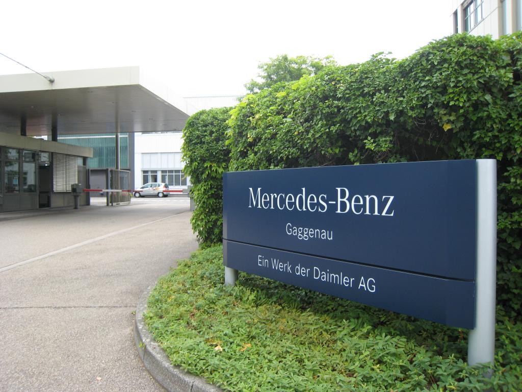 Mercedes-Benz Werk Gaggenau ehrt 227 Jubilare