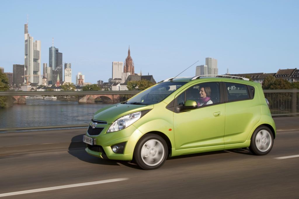 Mit seinem kantigen Design sticht der Chevrolet Spark aus der Masser heraus