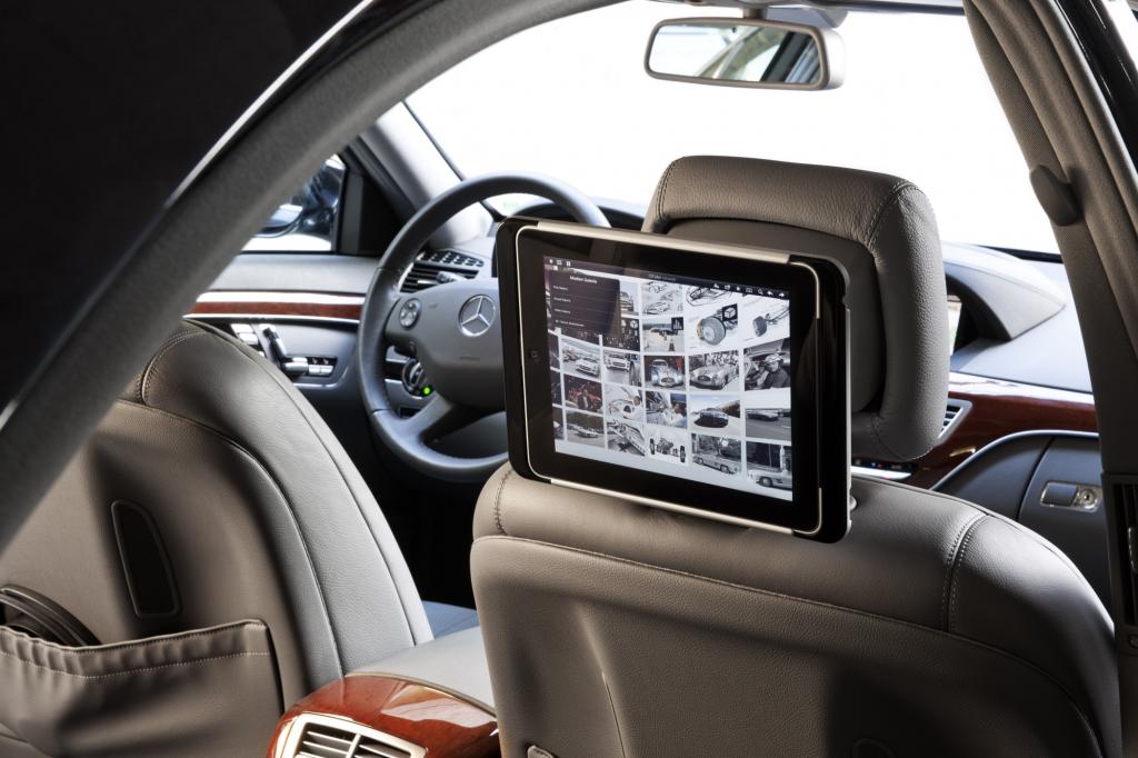 Nachrüstsatz für Tablet-Computer - Mercedes bringt das iPad ins Auto