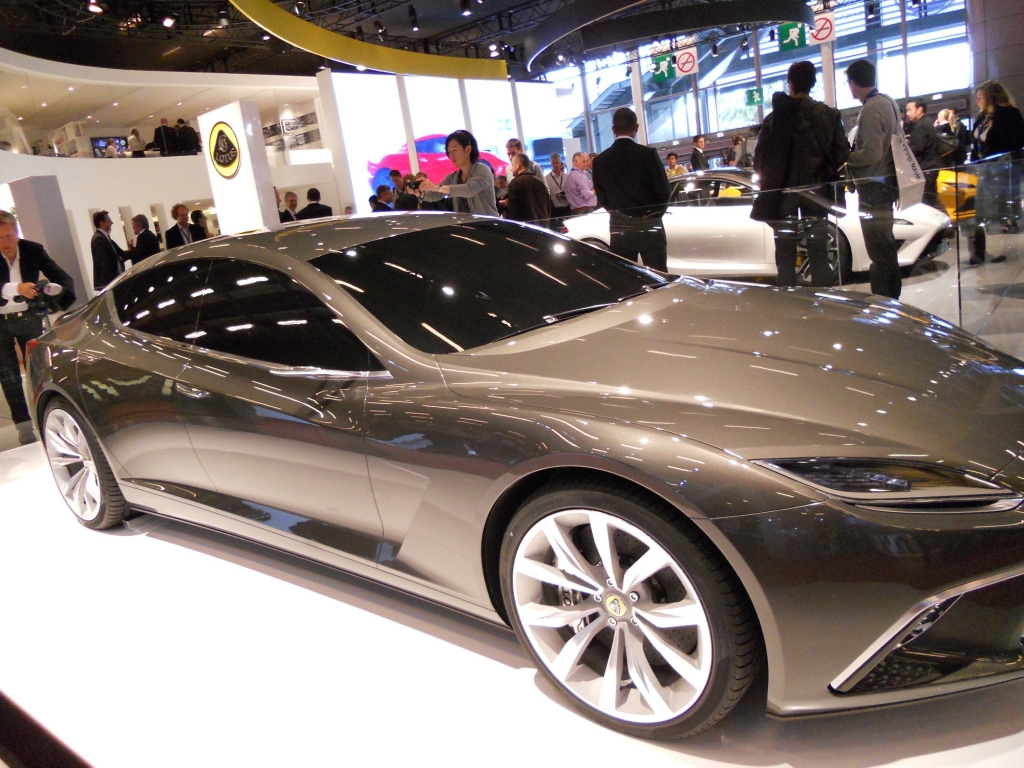 Paris 2010: Aufbruch bei Lotus