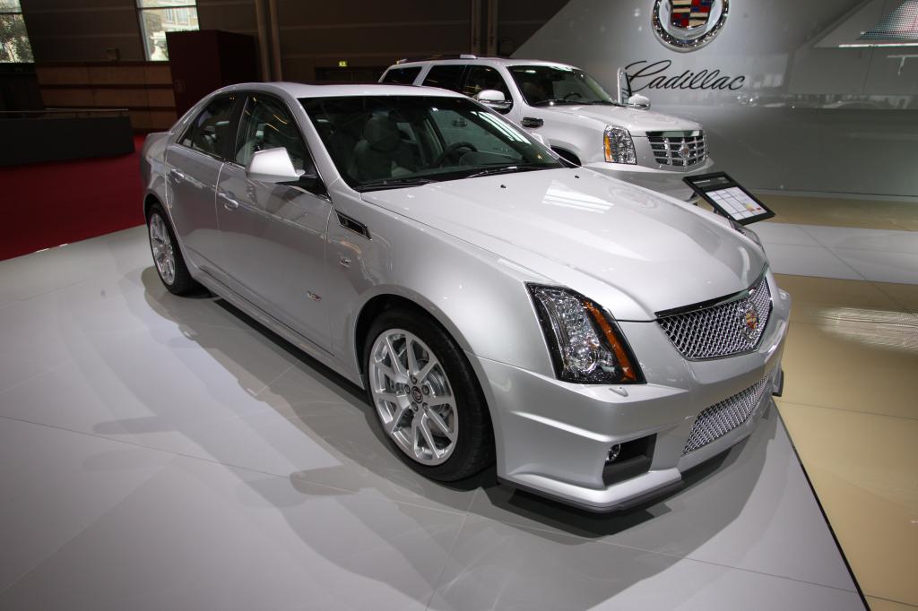 Paris 2010: Cadillac nimmt neuen Anlauf