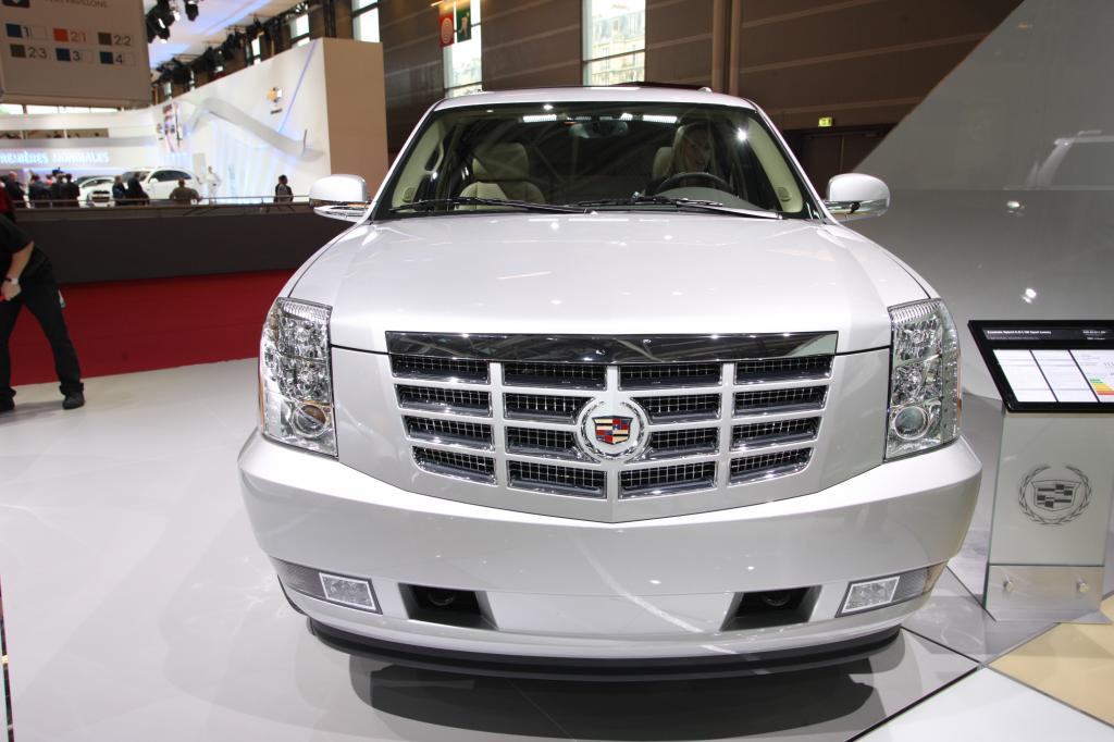 Paris 2010: Cadillac nimmt neuen Anlauf