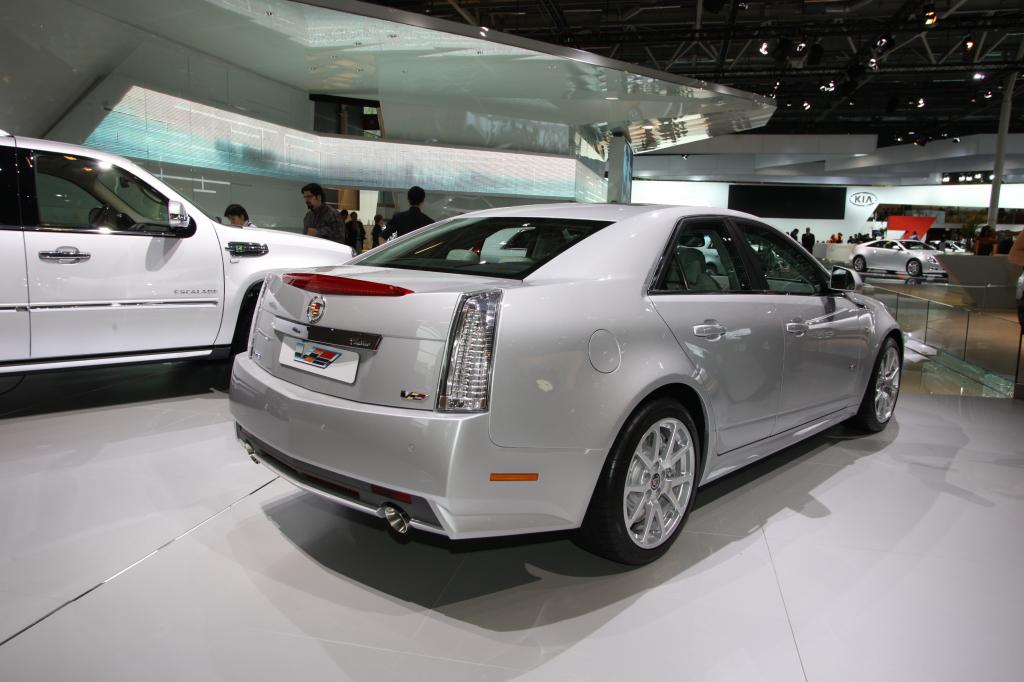 Paris 2010: Cadillac nimmt neuen Anlauf
